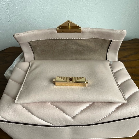 MICHAEL MICHAEL KORS Cece Chevron-Quilted Leather Crossbody- Soft Pink - Picture 5 of 9